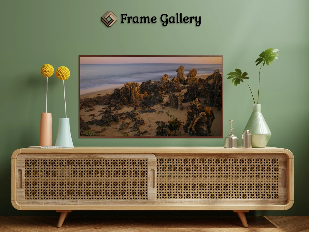 Rocky Beach in Australia - Vibrant artwork for 4K TV - Free download available