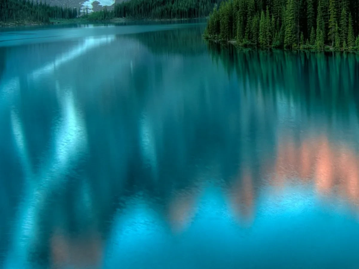 Moraine Lake, Canada - Ideal for Canvas TV - Enhance your decor with free art